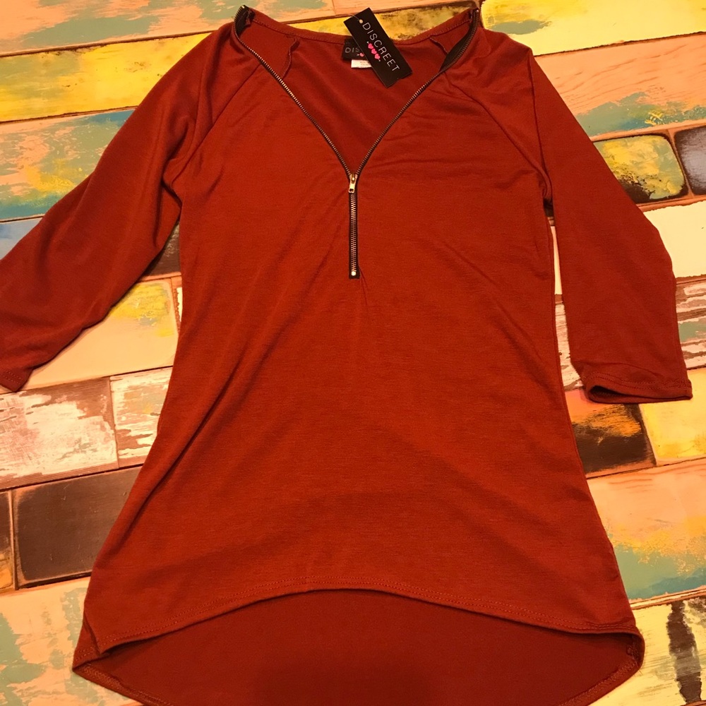Burnt orange 3/4 sleeve hi low shirt